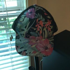 Billabong snapback hat floral
